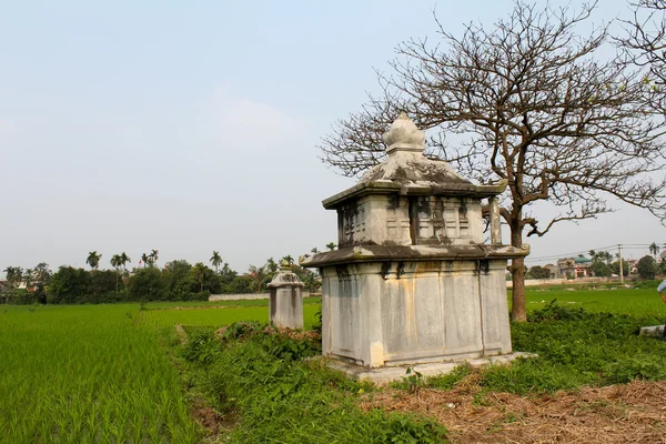 Ancient tomb of a wealthy woman in feudal times, vietnam — Stock Photo, Image