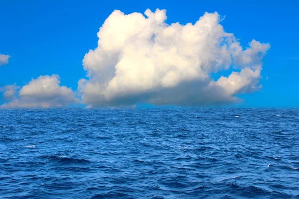 El cielo y el mar —  Fotos de Stock
