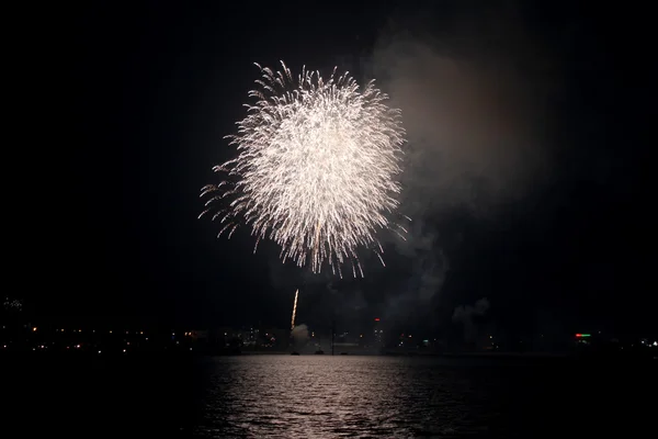 Fuegos artificiales — Foto de Stock