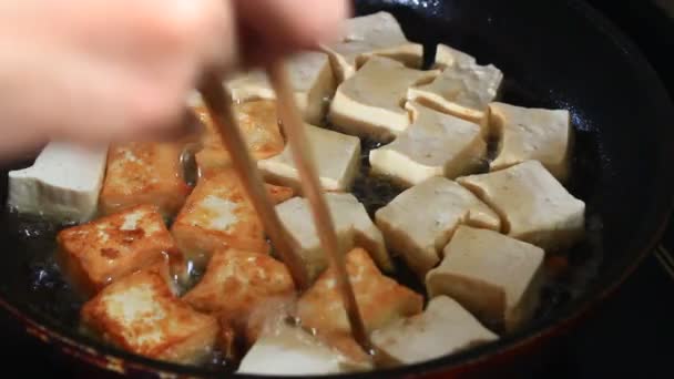 Cocina Tofu Frito Aceite — Vídeos de Stock