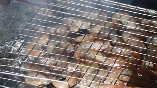 Camarones Parrilla Fuego — Vídeos de Stock