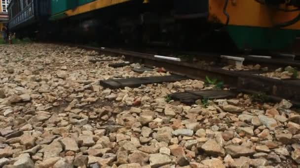 古老的火车在车站 — 图库视频影像
