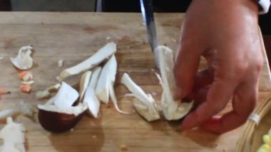 Mutfakta Mantar Çorbası Pişiriyorum