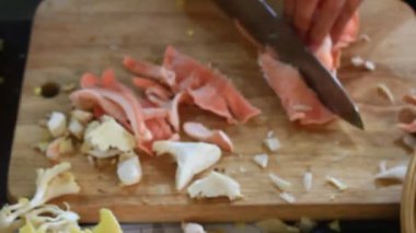 Mutfakta Mantar Çorbası Pişiriyorum