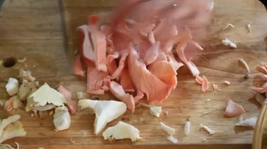 Mutfakta Mantar Çorbası Pişiriyorum