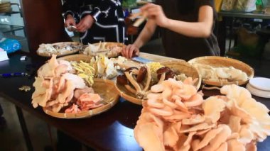 Mutfakta Mantar Çorbası Pişiriyorum