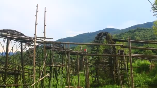Çarkları Bambudan Yapılır Makaralar Pirinci Sulamak Için Dereden Alır Vietnam — Stok video
