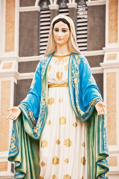 Standbeeld van de Maagd Maria in thailand — Stockfoto
