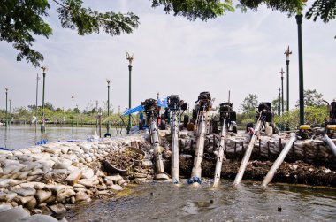 En kötü sel: nakhon pathom, thailand