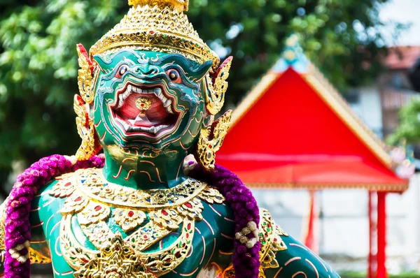 Зокрема, тайський Королівський баржа — стокове фото