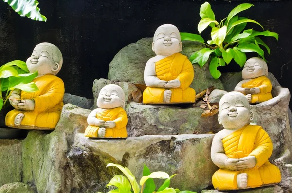 küçük keşiş taş oyma