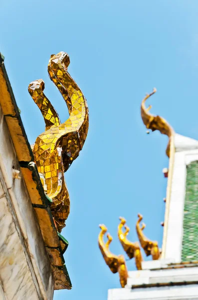 Gable apex thailändska tempel — Stockfoto