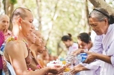 Songkran Festivali