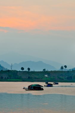 kayan teknede Tayland Tayland river