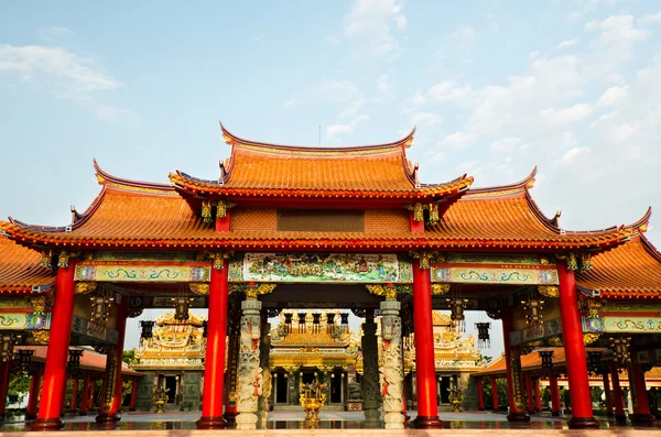 Kleurrijke chinese tempel — Stockfoto