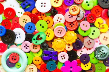 renkli plastik dikiş düğmeleri