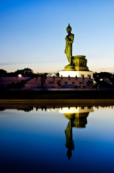 Coucher de soleil de la marche Bouddha — Photo