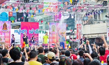 Songkran Festivali