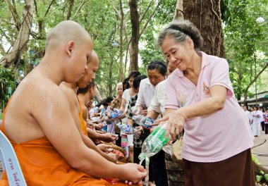 Songkran Festivali