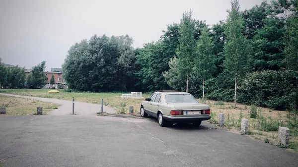 Retro Car Назад Ностальгию — стоковое фото