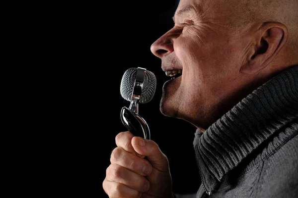 Adult Man Emotionally Screaming Singing Studio Microphone Black Background Music — Stock Photo, Image