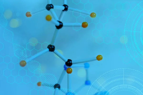 分子化合物のモデルと青い背景のデオキシリボ核酸 ヒトゲノムの研究 概念科学的化学的革新 Dna遺伝子検査 — ストック写真