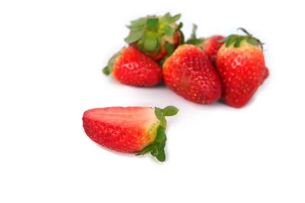 Tasse Frische Erdbeeren Frische Vitaminfrucht Saftige Scheibe Mit Frischem Schnitt — Stockfoto