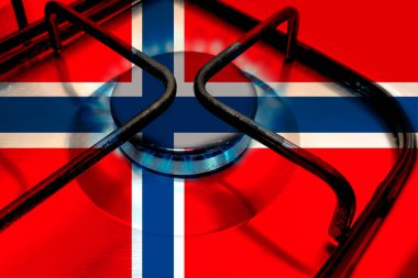 Ev tipi gaz ocağının mavi alevi, Norveç bayrağı bir gaz ocağının ocağında, ülkenin gaza boğulması, kışın ısınma, doğal kaynaklar, doğal gaz ticareti