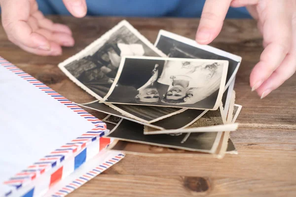Eski Fotoğraflar 1940 Mektuplardan Zarflar Arşivi Belgeleri Dönüşümlü Aile Ağacı — Stok fotoğraf