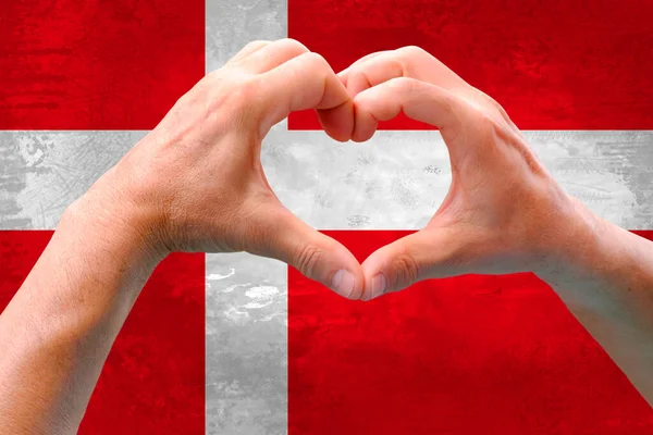 Avrupa devleti Danimarka 'nın ipek ulusal bayrağı, ülke konsepti vatanseverleri, Bağımsızlık Günü, seyahat, uluslararası işbirliği