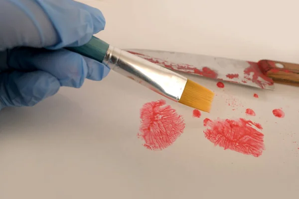Σκηνή Εγκλήματος Φρέσκια Πιτσιλιά Κόκκινου Αίματος Στο Μαχαίρι Φονικό Όπλο — Φωτογραφία Αρχείου