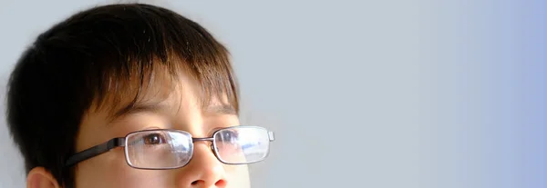 Primer Plano Cara Del Niño Ojos Del Niño Años Gafas —  Fotos de Stock