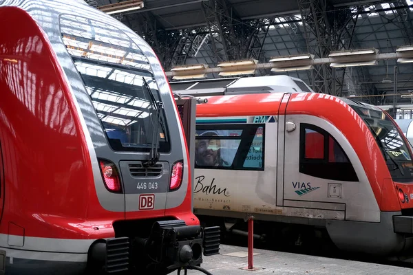 Modern Red Eurocity Train Deutsche Bahn Platform Frankfurt Main Station — Zdjęcie stockowe