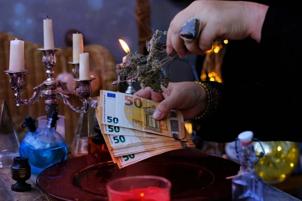 Seance Salon Soothsayer Librate Money Female Hands Psychic Doing Witchcraft — Stock Photo, Image