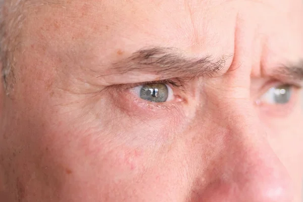 Close Front View Gray Eye Old Caucasian Man His Sixties — Stock Photo, Image