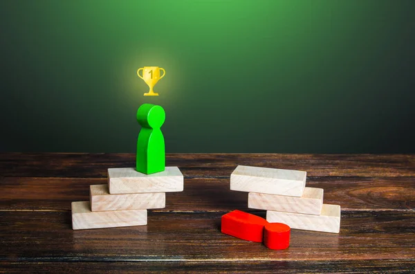 Green Man Takes Red Victory Opponent Winning Dispute Conflict Resolution — Stock Photo, Image
