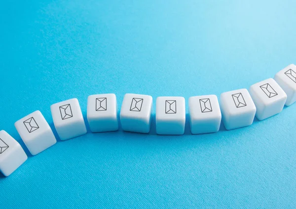 Harfler zinciri. Yazışmalar ve ilgili mesajlar. İletişim, e-posta bülteni. Bilginin korunması. Halkla ilişkiler. Yazışmaların güvenliği ve gizliliği.