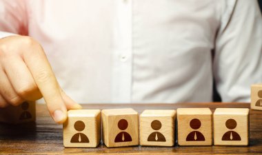 Assemble an effective team from candidates. Human resource management. Education and training. Hiring recruiting specialists. Optimization and selection of members. Cooperation and teamwork.