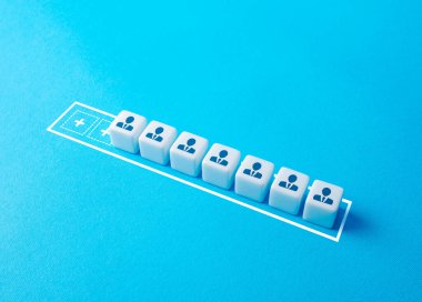 Takımda yeni eleman açığı var. Çalışma izni belgesi. İş tecrübesi yok. Grubu işe almak ve kadrolu yapmak. Personel yönetimi. Liderlik pozisyonu. İyimserlik. Pozisyon alın. İnsan sermayesi