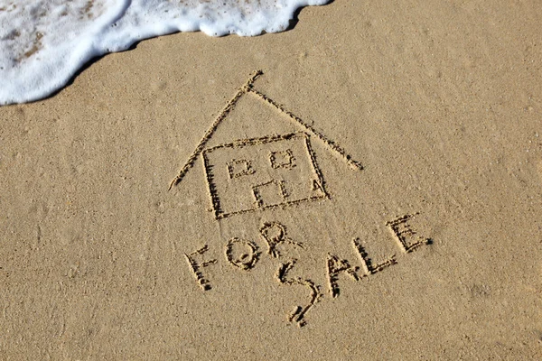 Strandhaus zum Verkauf — Stockfoto