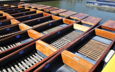 Cambridge İngiltere'de punts
