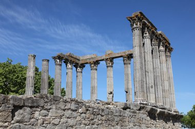 Evora