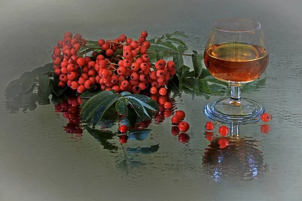 Rowan Berry Cognac — Photo