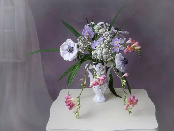Nature Morte Avec Bouquet Fleurs Délicates — Photo