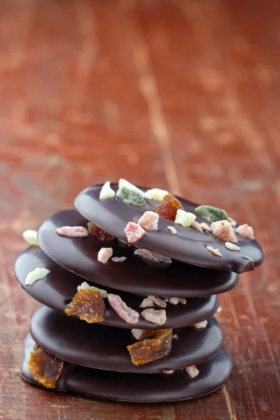Pile of dark delicious raw handmade chocolate — Stock Photo, Image
