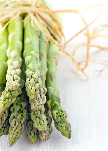 Primo piano di asparagi verdi — Foto Stock