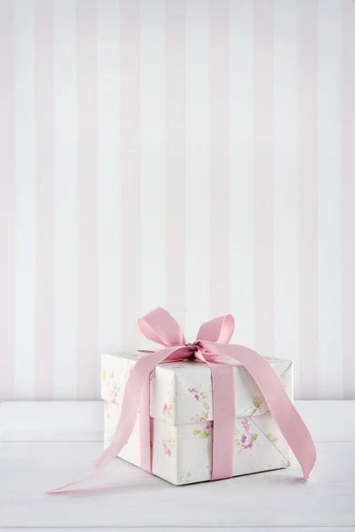 Romántico patrón floral caja de regalo — Foto de Stock