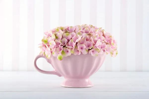 Vintage background with pink hydrangea — Stock Photo, Image