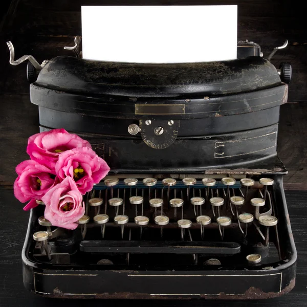 Old antique black vintage typewriter — Stock Photo, Image