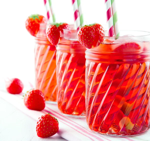 Glasses of strawberry juice — Stock Photo, Image